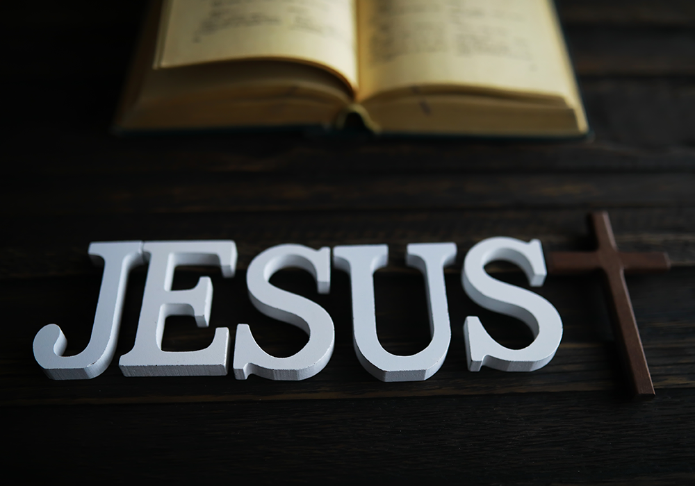 【双语灵修】抗拒圣诞FIGHTING AGAINST CHRISTMAS