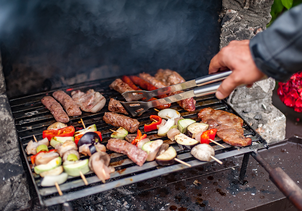 【双语灵修】坐下一起吃饭SITTING DOWN TO DINNER